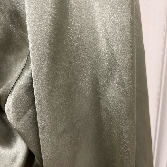 Abercrombie and Fitch Silky Crop Top - Picture 5 of 5